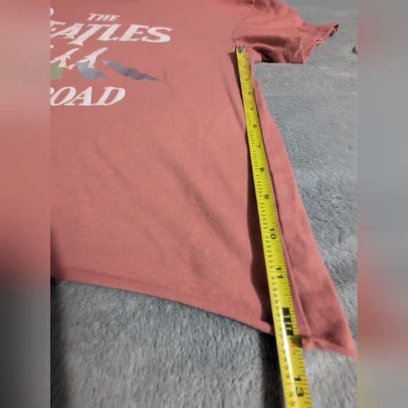 The Beatles Abbey Road T-Shirt - Picture 4 of 5